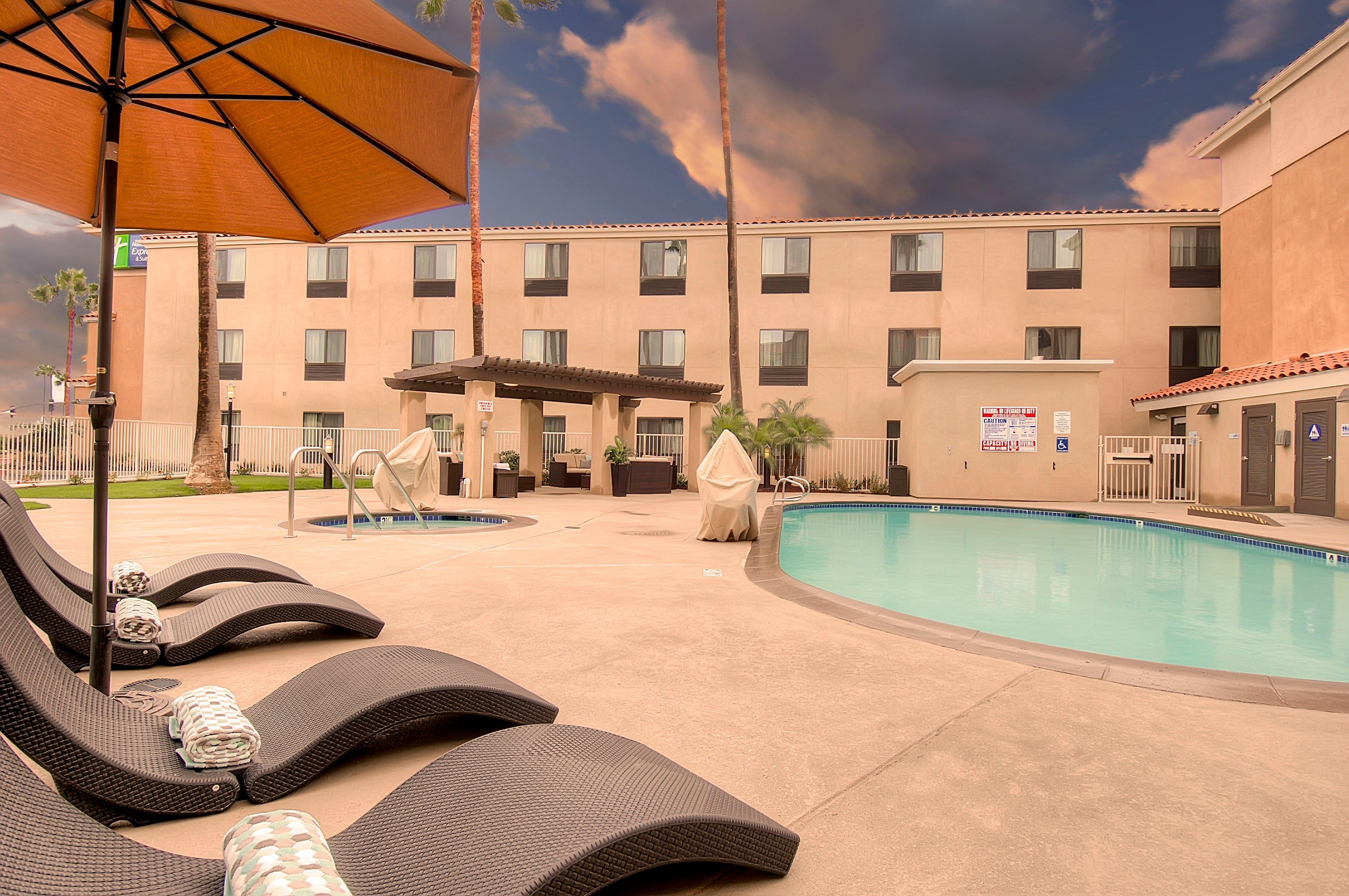 Holiday Inn Express Hotel & Suites Carlsbad Beach By Ihg Екстер'єр фото