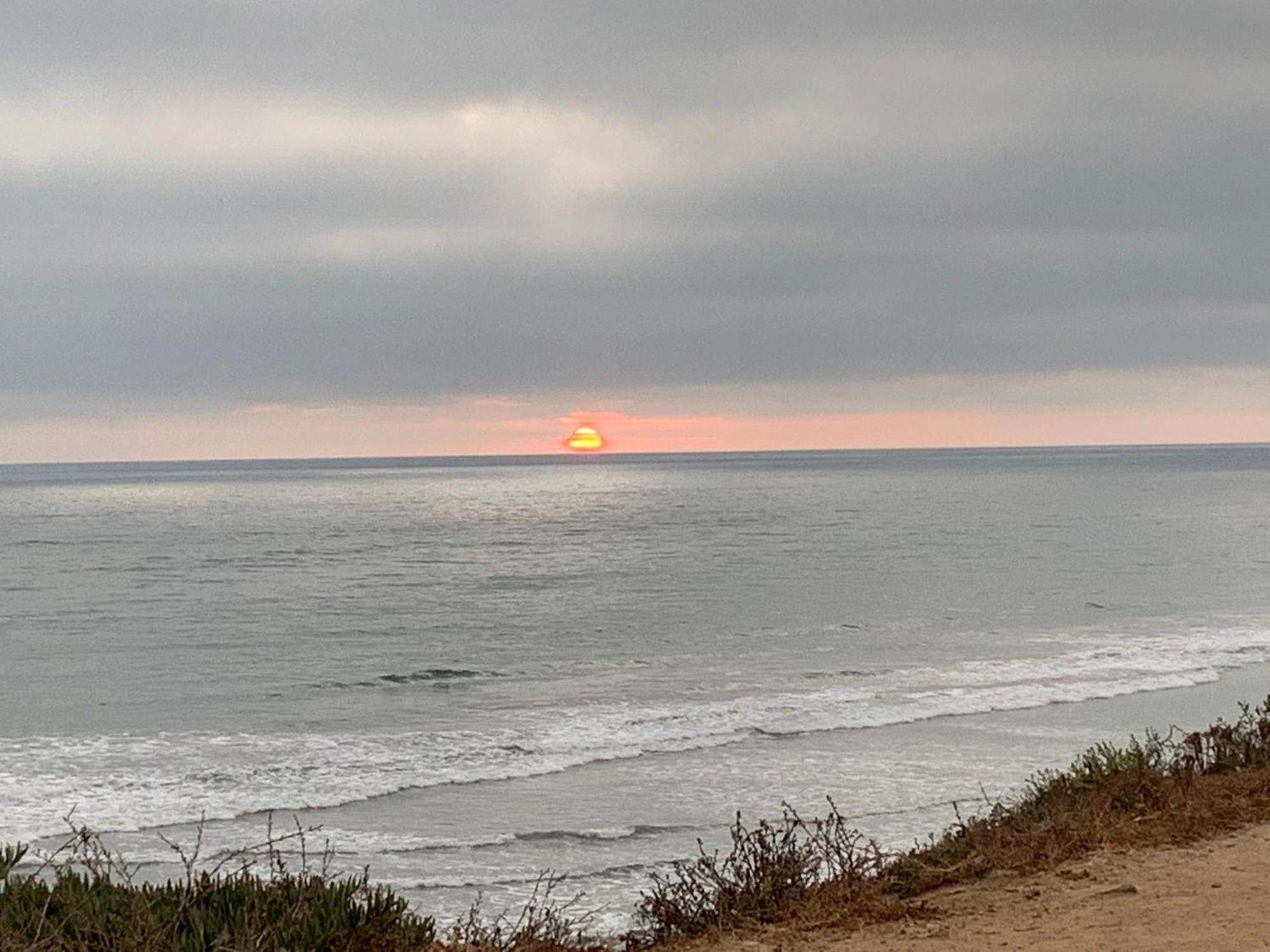 Holiday Inn Express Hotel & Suites Carlsbad Beach By Ihg Екстер'єр фото
