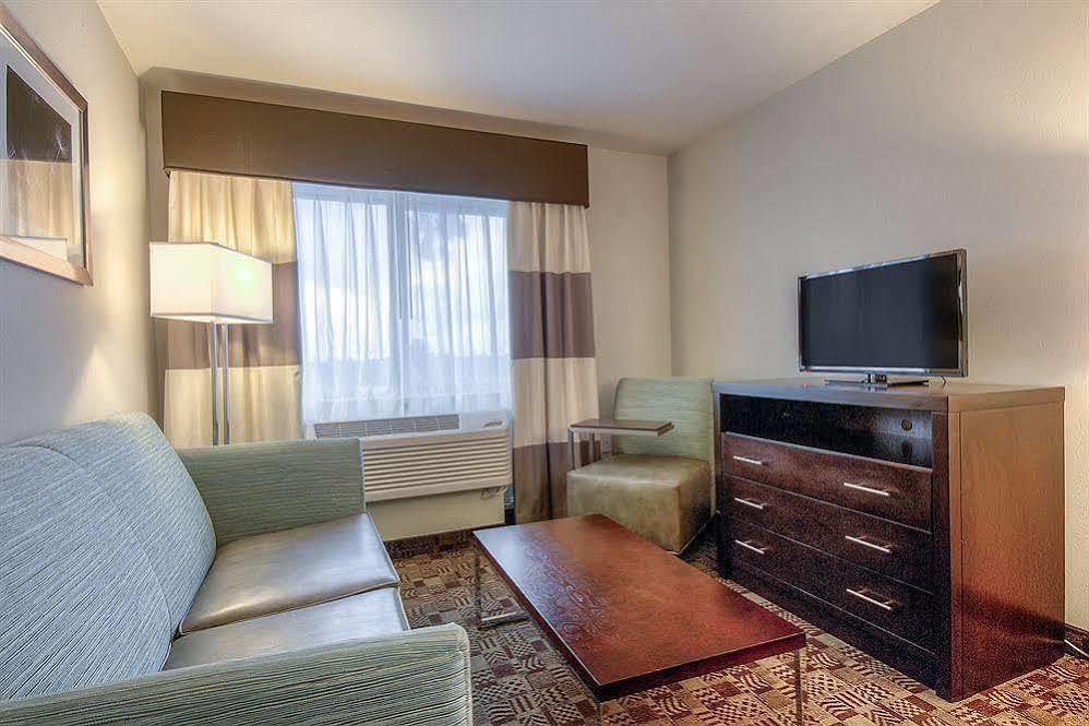 Holiday Inn Express Hotel & Suites Carlsbad Beach By Ihg Екстер'єр фото